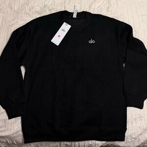 ALO Yoga Men's Classic Black Crewneck Sweater